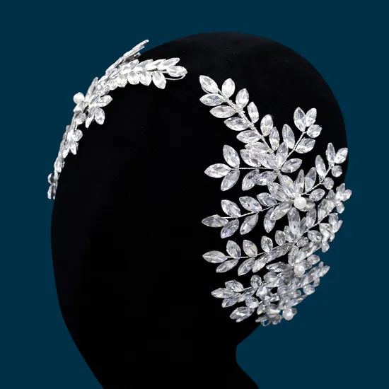 New Exquisite Pearl Embroidered 3D Flower Lace Embroidered Fabric Beaded Lace Applique for Lyrical Dance, Ballet Couture Gowns