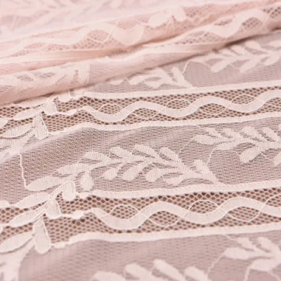 Nouveau style de tissu de dentelle de cordon de broderie pour les robes